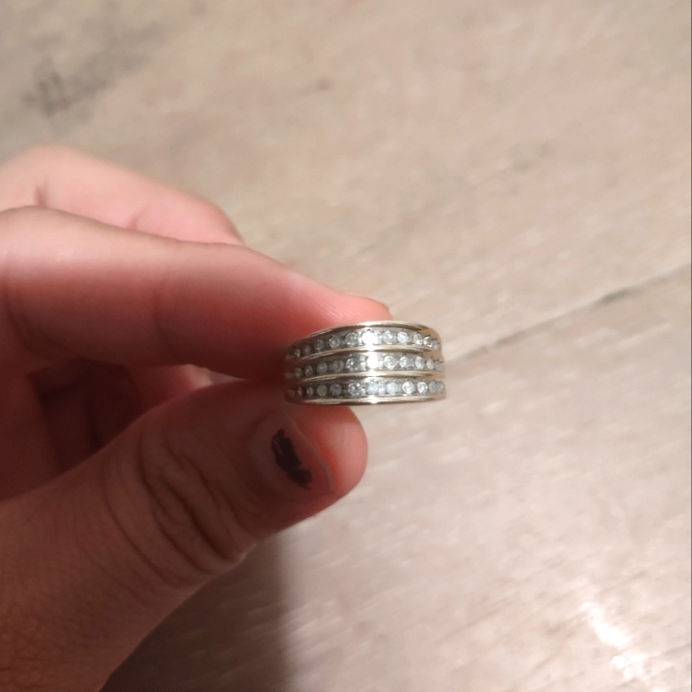 Women's 10K Gold Diamond Ring Size 6